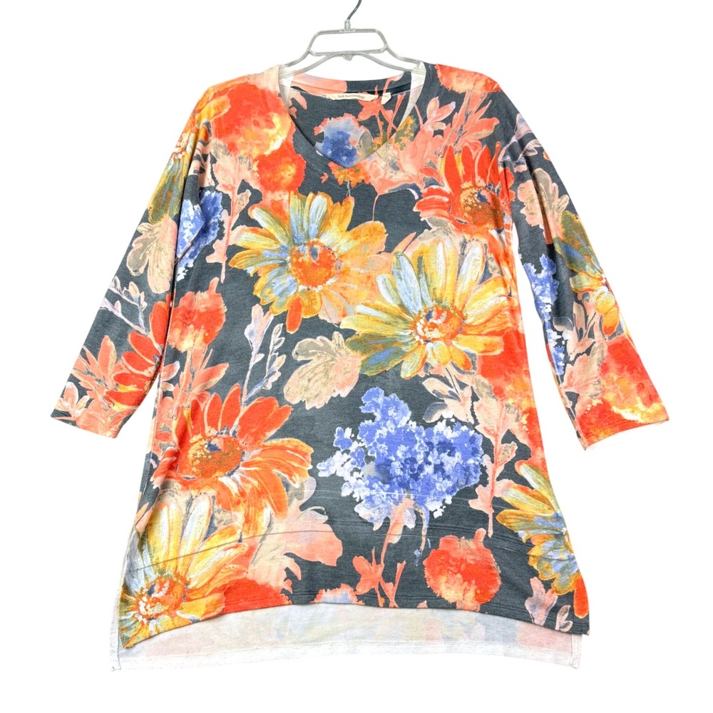 Soft Surroundings XS Gray Floral Tunic Top V-Neck 3/4 Sleeve Boho Cottage Core